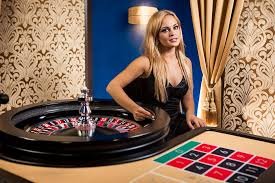 Live dealer Sydney Pools table on mobile phone